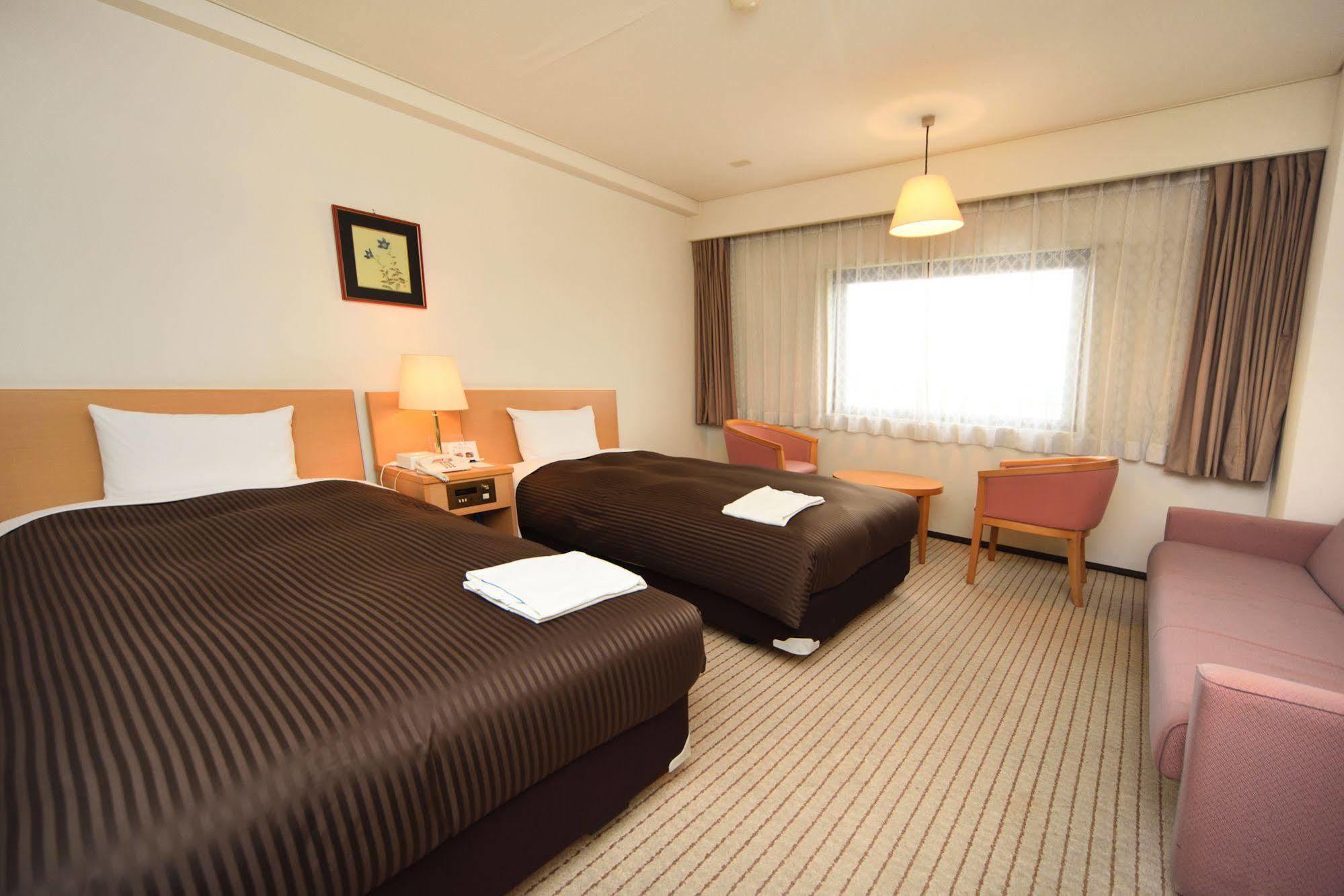 Hotel Route Tsukuba Bagian luar foto